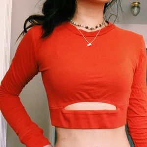 BDG Cutout Long Sleeve Cropped Tee